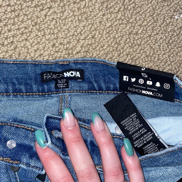Fashion Nova jeans - Picture 4 of 4